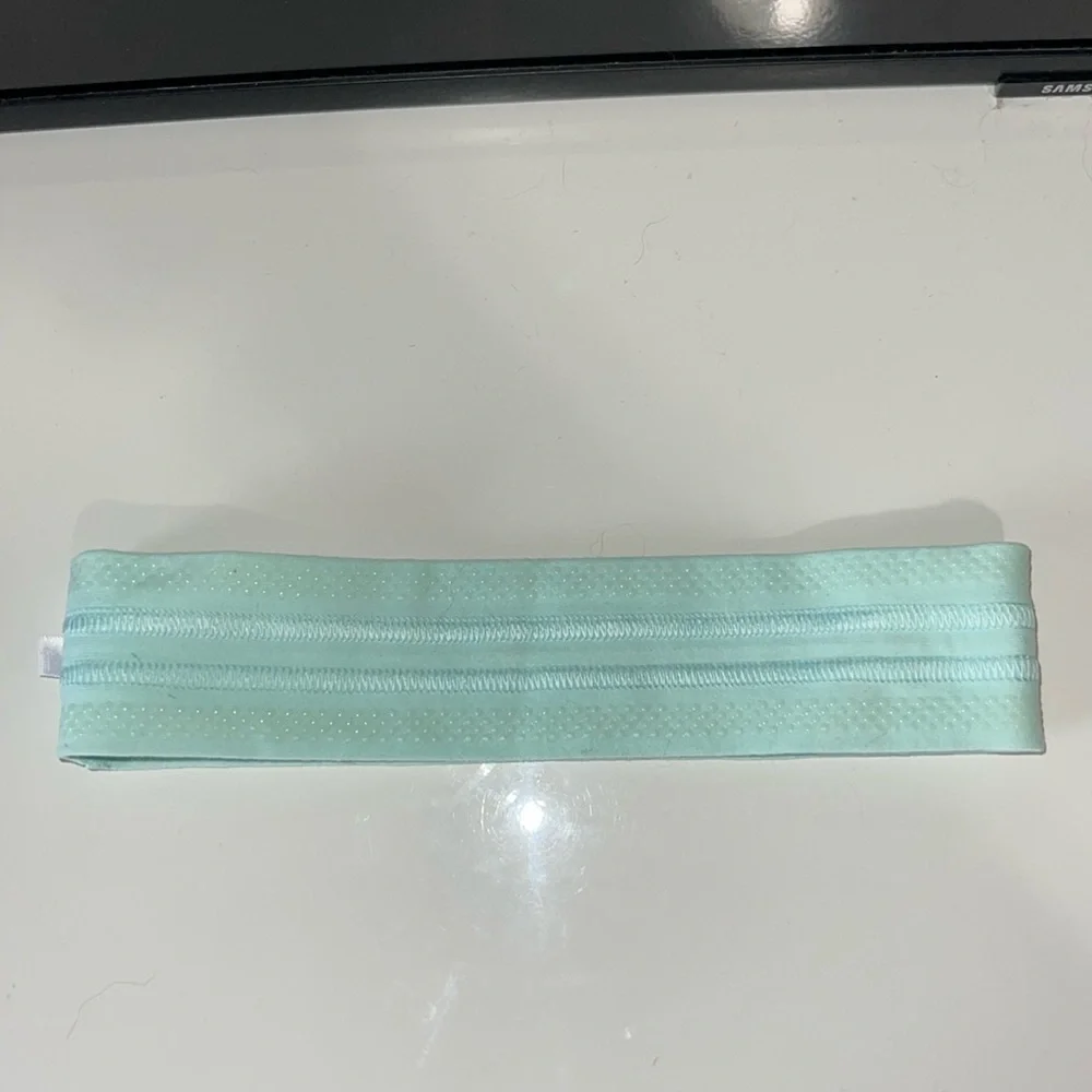 lululemon athletica teal white